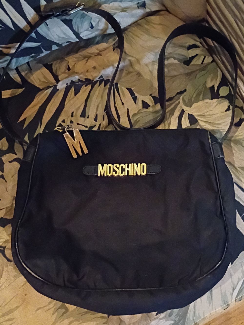 Moschino Authentic Redwall Vintage Nylon Leather Black Purse Bag Rare Crossbody
